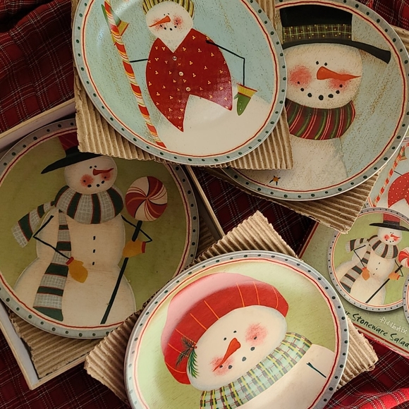 Oneida Frosty Folks Salad/Dessert Plate Box Set of 4 cute - Picture 3 of 9